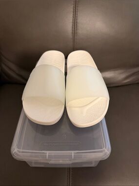 CROCS Women's White Slide Sandals